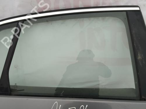 Used Rear right door window Rear right door window 35877526 35877526