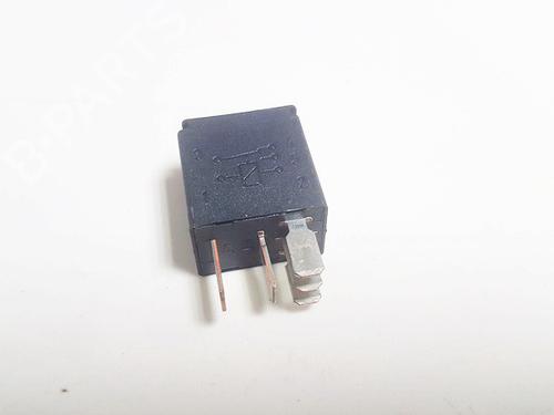 Used Electronic sensor Electronic sensor VOLVO S80 I (184) 2.4 (170 hp) 33104038 33104038