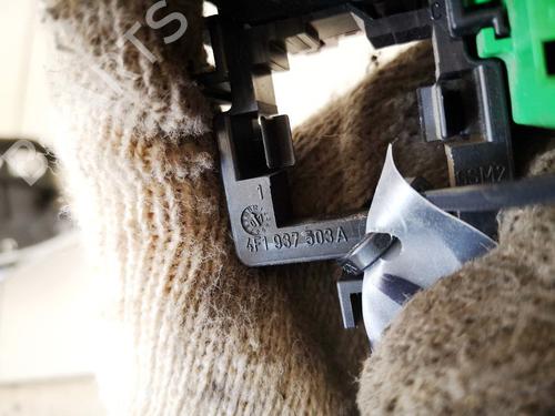 Fuse box AUDI A4 B8 (8K2) 2.0 TDI | BP32906031E1 - Image 3