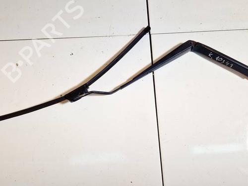 Used Front windshield wiper arm Front windshield wiper arm 32577082 32577082