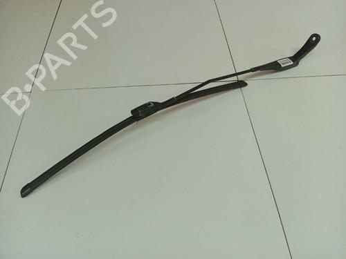 Used Front windshield wiper arm Front windshield wiper arm PEUGEOT PARTNER Box Body/MPV 1.6 HDi (90 hp) 34229946 34229946