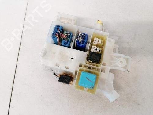 Used Fuse box Fuse box TOYOTA COROLLA Saloon (_E12_) 1.6 VVT-i (ZZE121_, ZZE121R) (110 hp) 33080819 33080819