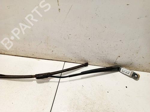 front-windshield-wiper-arm-toyota-yaris-_p9_-2005-2006-2007-2008-2009-2010-2011-2012-2013-2014-32558826 main image
