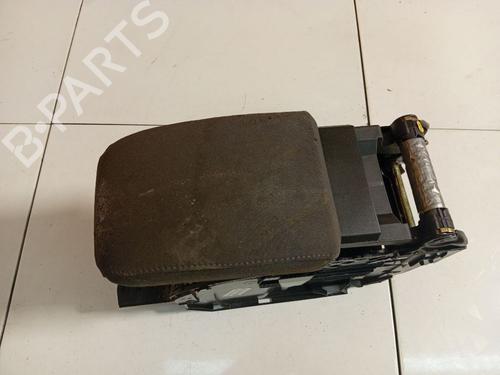 Used Armrest / Center console Armrest / Center console VW GOLF V (1K1) 2.0 TDI 16V (140 hp) 34911133 34911133