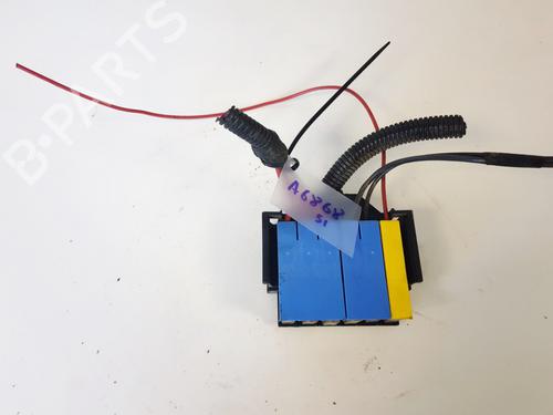 Used Fuse box Fuse box OPEL ASTRA F Hatchback (T92) 1.6 Si (F08, M08, F68, M68) (101 hp) 33089934 33089934
