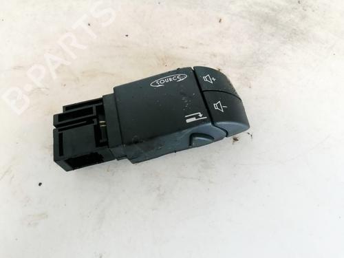 Used Steering wheel controls Steering wheel controls 35518823 35518823