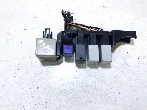 Used Fuse box Fuse box TOYOTA AVENSIS (_T25_) 2.2 D-CAT (ADT251_, ADT251R) (177 hp) 33510160 33510160