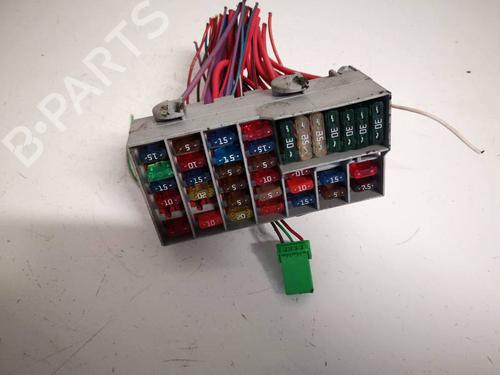 Used Fuse box Fuse box 32618695 32618695