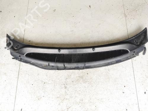 Griglia sotto parabrezza Griglia sotto parabrezza CHRYSLER VOYAGER IV (RG, RS) 2.5 CRD (141 hp) 35576468 35576468