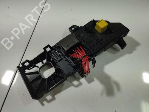 Used Fuse box Fuse box OPEL SIGNUM Hatchback (Z03) 2.2 DTI (F48) (125 hp) 33098092 33098092