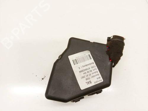 Used Fuse box Fuse box 39391677 39391677