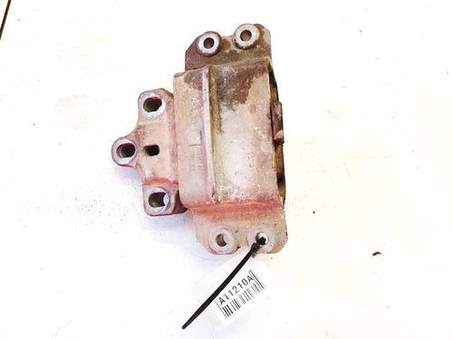 Used Engine mount Engine mount SKODA SUPERB II (3T4) 2.0 TDI (140 hp) 33918460 33918460