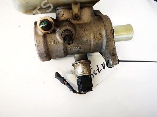 Used Brake master cylinder Brake master cylinder RENAULT VEL SATIS (BJ0_) 2.2 dCi (BJ0E, BJ0F) (150 hp) 35489731 35489731
