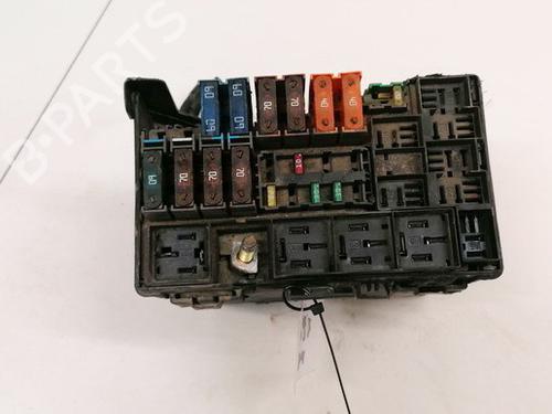 Used Fuse box Fuse box 33084090 33084090