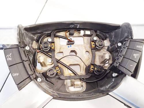 Commandes au volant Commandes au volant 38738406 38738406