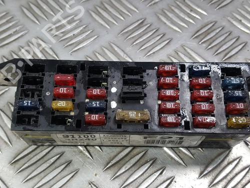 Used Fuse box Fuse box HYUNDAI H-1 / STAREX Bus (A1) 2.5 TCi (101 hp) 33496516 33496516