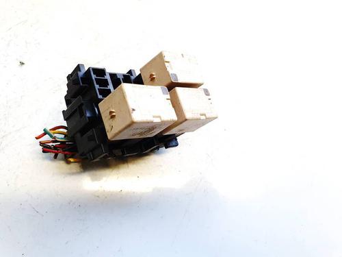 Fuse box SUZUKI IGNIS I (FH) 1.3 (HV51, HX51, RG413) | BP32621185E1