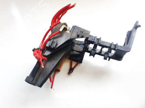 Fuse box AUDI A4 B7 (8EC) 1.9 TDI | BP38739805E1 - Image 2