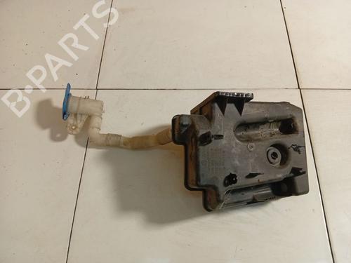Used Windscreen washer tank Windscreen washer tank 39182489 39182489