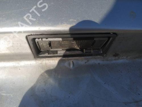 licence-plate-light-peugeot-407-6d_-2004-2005-2006-2007-2008-2009-2010-2011-34964347 main image