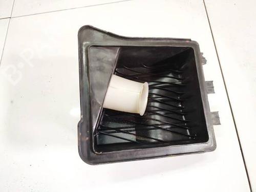 Used Air filter box Air filter box CHRYSLER VOYAGER IV (RG, RS) 2.4 (147 hp) 35013973 35013973