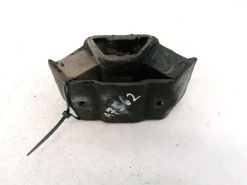 Used Engine mount Engine mount IVECO DAILY III Van 29 L 12 V (ALKA41A2, ALLA52A2, ALKA42A2) (116 hp) 32913648 32913648
