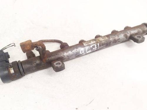 Used Injection rail Injection rail VW CRAFTER 30-35 Bus (2E_) 2.5 TDI (136 hp) 40519231 40519231