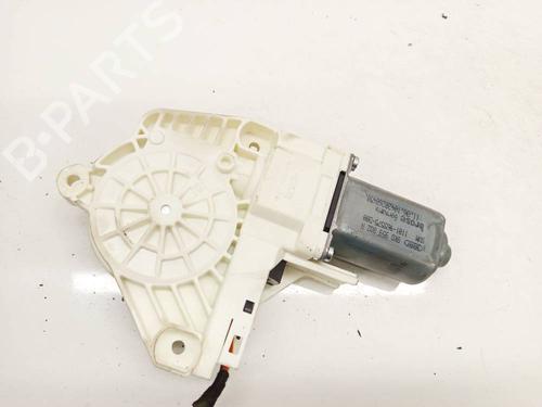 Used Right front window motor Right front window motor 37597864 37597864