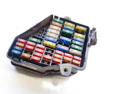 Boîte à Fusibles AUDI A6 C5 (4B2, 4B4) 2.5 TDI quattro (180 hp) 32628078