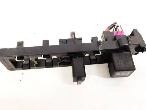 fuse-box-vw-passat-b6-3c2-2005-2006-2007-2008-2009-2010-2011-32935978 main image