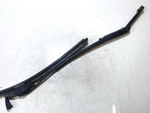 front-windshield-wiper-arm-audi-a4-b5-8d2-1994-1995-1996-1997-1998-1999-2000-2001-33517334 main image