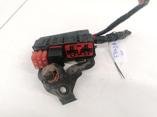 Used Fuse box Fuse box CHRYSLER 300C Touring (LX, LE) 3.0 CRD (218 hp) 33090553 33090553