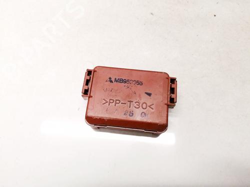 Used Electronic module Electronic module MITSUBISHI SPACE STAR MPV (DG_A) 1.9 DI-D (DG4A) (102 hp) 33107728 33107728
