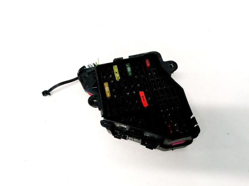 fuse-box-audi-a4-b5-8d2-1994-1995-1996-1997-1998-1999-2000-2001-33069383 main image