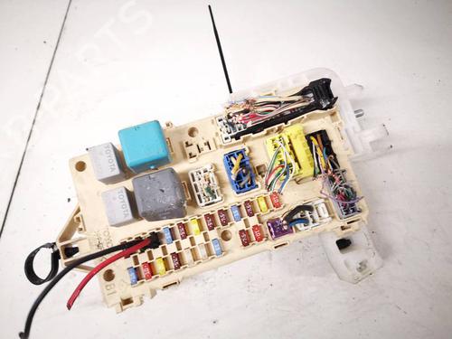 Used Fuse box Fuse box TOYOTA COROLLA Verso (ZER_, ZZE12_, R1_) 2.2 D-4D (AUR10_, AUR10R) (177 hp) 32929763 32929763