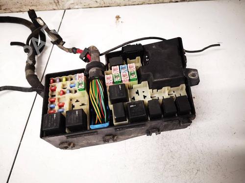 Used Fuse box Fuse box 38193196 38193196