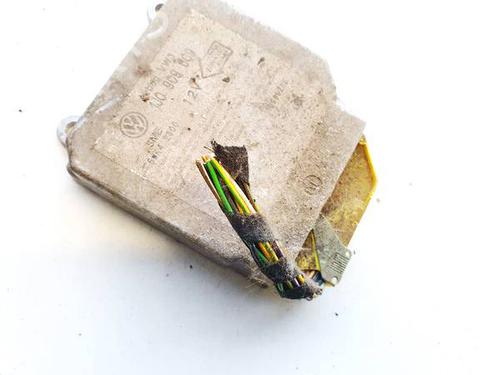 Used ECU airbags ECU airbags VW GOLF IV (1J1) 1.6 (100 hp) 32926893 32926893