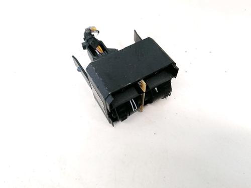 switch-vw-touran-1t1-1t2-2003-2004-2005-2006-2007-2008-2009-2010-2011-35516173 main image