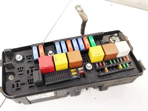 Used Fuse box Fuse box OPEL SIGNUM Hatchback (Z03) 3.0 V6 CDTI (F48) (177 hp) 32937984 32937984