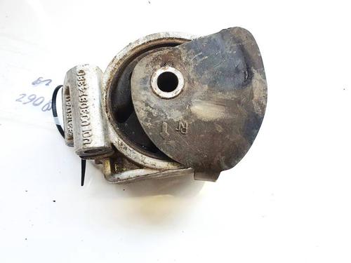 Used Engine mount Engine mount MITSUBISHI CARISMA (DA_) 1.9 DI-D (DA5A) (102 hp) 32945769 32945769