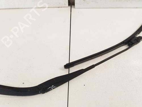 Used Front windshield wiper arm Front windshield wiper arm 37433616 37433616