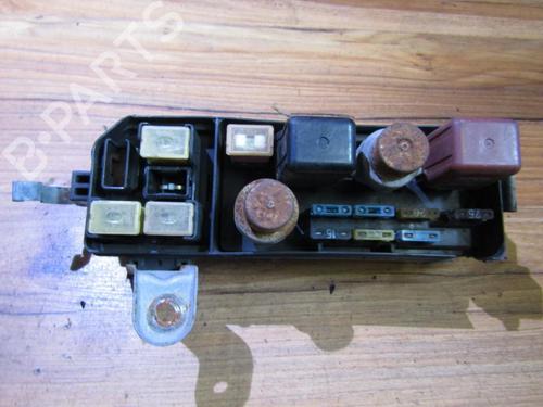 Used Fuse box Fuse box TOYOTA YARIS (_P1_) 1.3 (SCP12_, SCP13_, SCP12R, SCP13R) (87 hp) 33480937 33480937