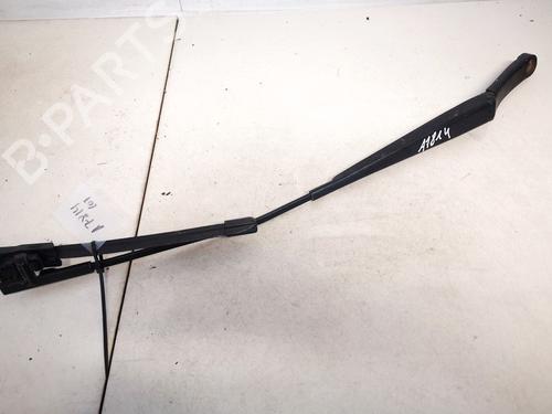 Used Front windshield wiper arm Front windshield wiper arm 32897238 32897238