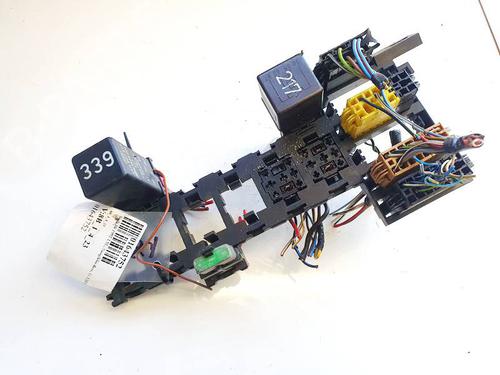 Used Fuse box Fuse box AUDI 80 B4 Saloon (8C2) 1.9 TDI (90 hp) 32909482 32909482