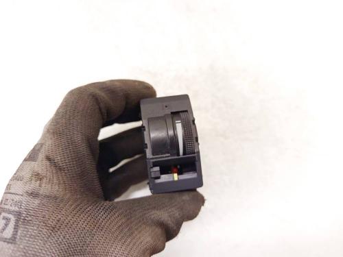 Used Switch Switch AUDI A6 C5 (4B2, 4B4) 2.5 TDI (155 hp) 40486027 40486027