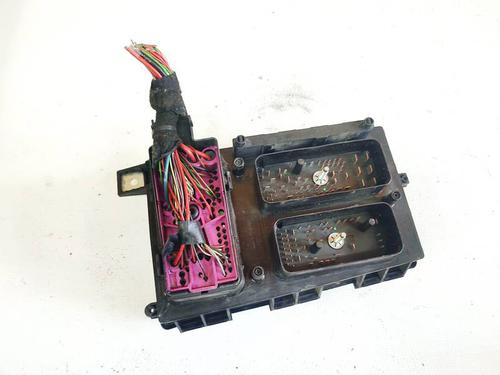 Used Fuse box Fuse box OPEL ASTRA H (A04) 1.9 CDTI (L48) (100 hp) 32583803 32583803