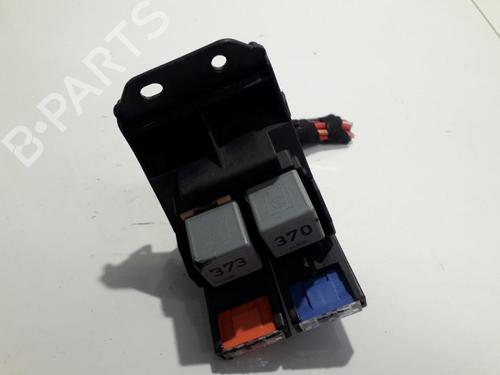 fuse-box-audi-a6-c6-4f2-2004-2005-2006-2007-2008-2009-2010-2011-33506348 main image