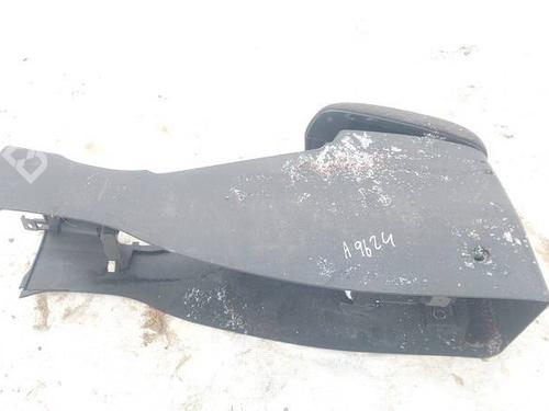 Used Armrest / Center console Armrest / Center console NISSAN PRIMERA Hatchback (P12) 1.9 dCi (116 hp) 35168286 35168286