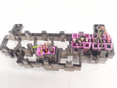 Fuse box AUDI A4 B7 (8EC) 2.0 TDI | BP36174083E1 - Image 3