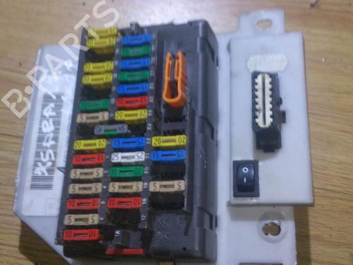 Used Fuse box Fuse box 33497018 33497018